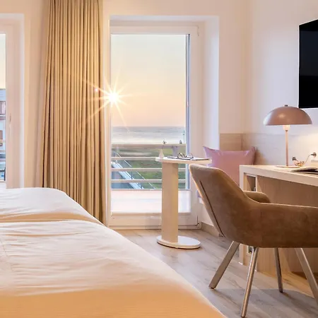 Stranddistel Hotel 3*
